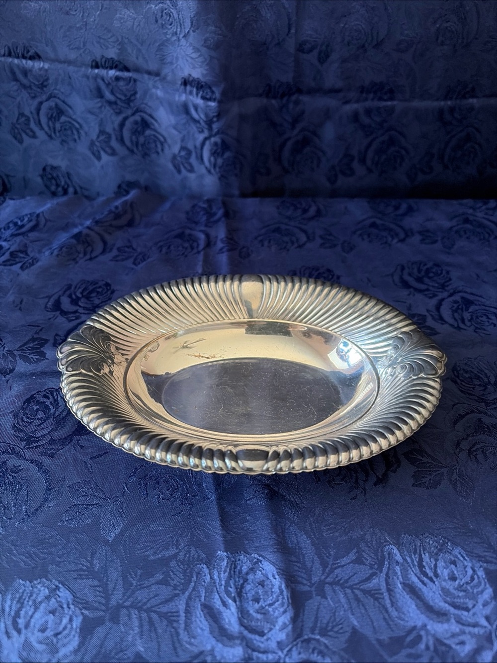 Wm. Rogers & Son Oval Silver-Plated Serving Bowl #3948-7” x 5.25”